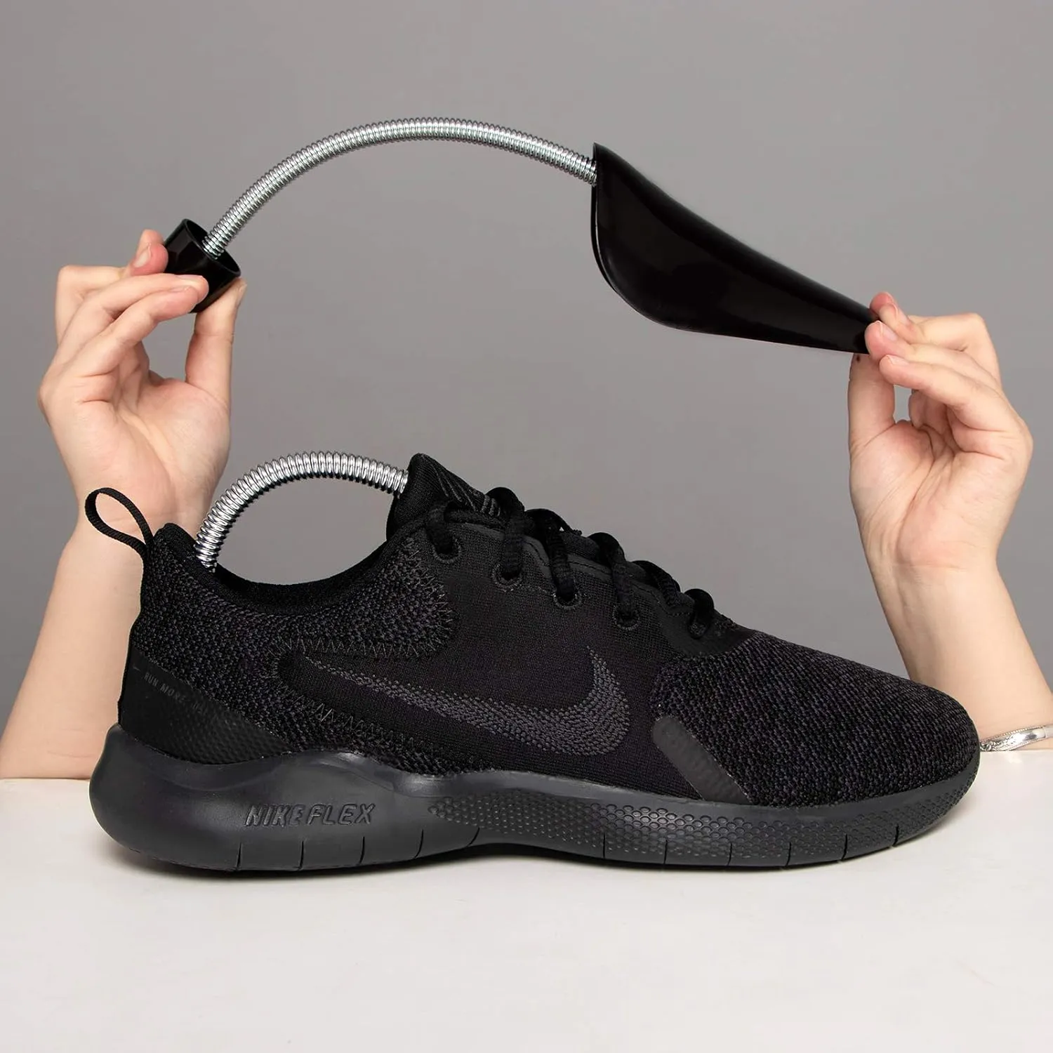 2 Pairs Plastic Shoe Tree Stretcher Shaper for Men (Black)